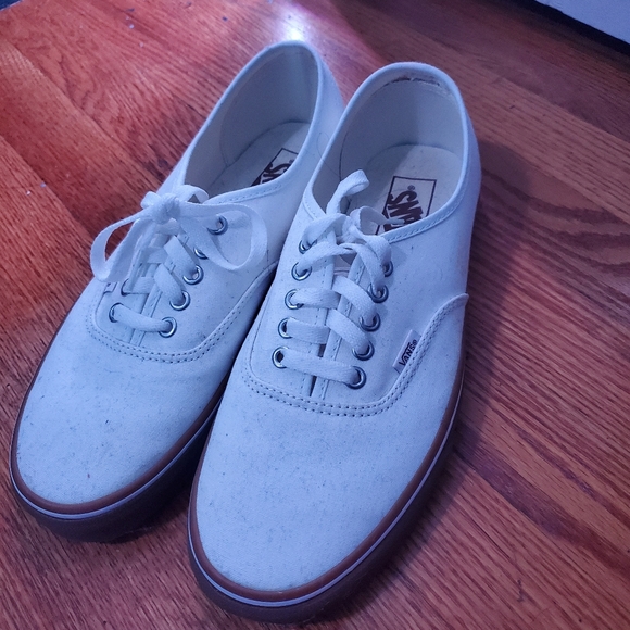 Vans - Picture 2 of 2